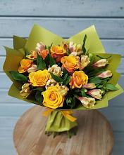 Букет цветов из:  Альстромерии и Розы в Светлые Горы
