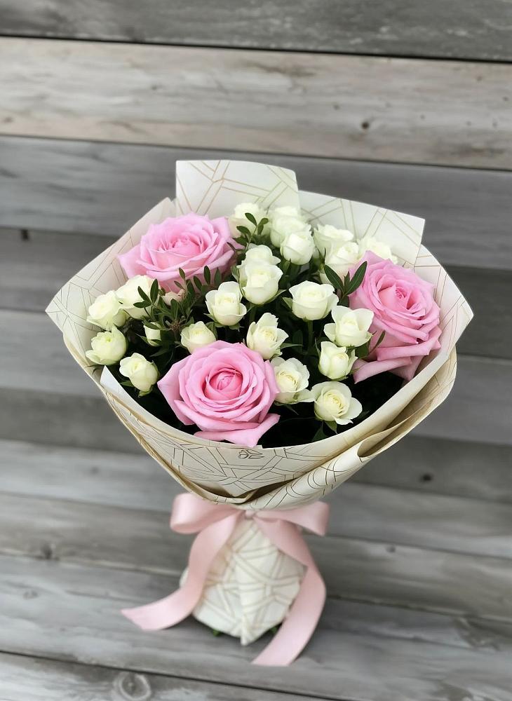 Букет цветов из: Розы в Светлые Горы