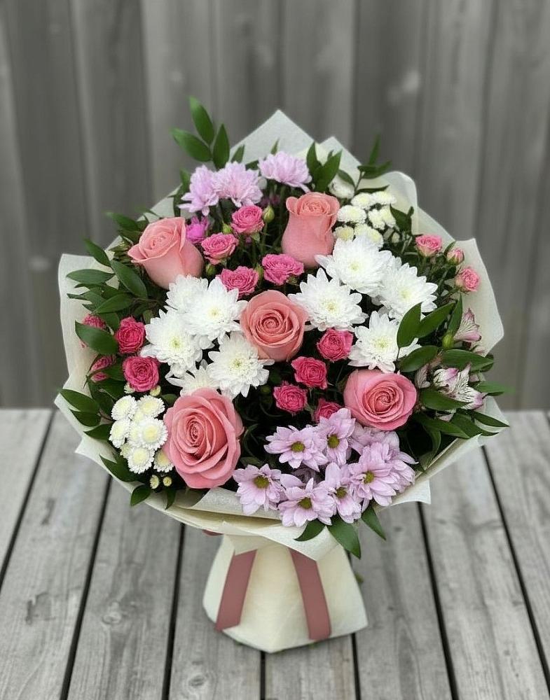 Букет цветов из: Альстромерии, Гвоздики, Розы и Хризантемы в Светлые Горы