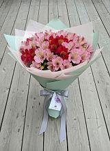 Букет цветов из:  Альстромерии #REPLACE_PRED# Светлые Горы