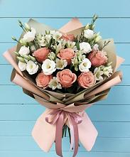 Букет цветов из:  Розы, Альстромерии и Лизиантусы в Светлые Горы
