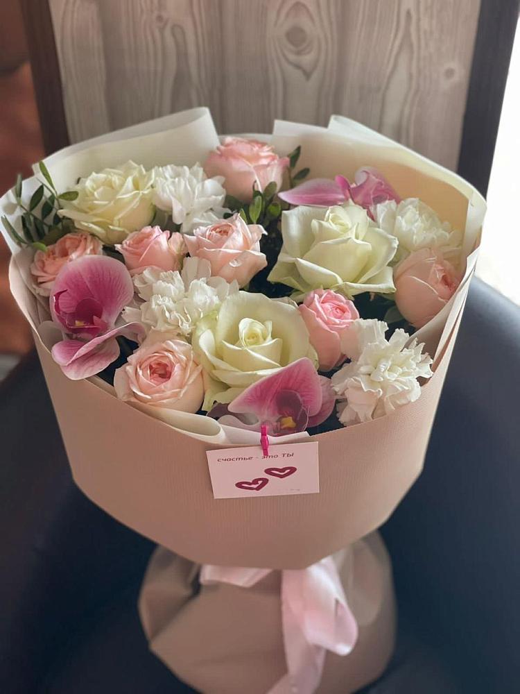 Букет цветов из: Орхидеи, Розы и Гвоздики в Светлые Горы