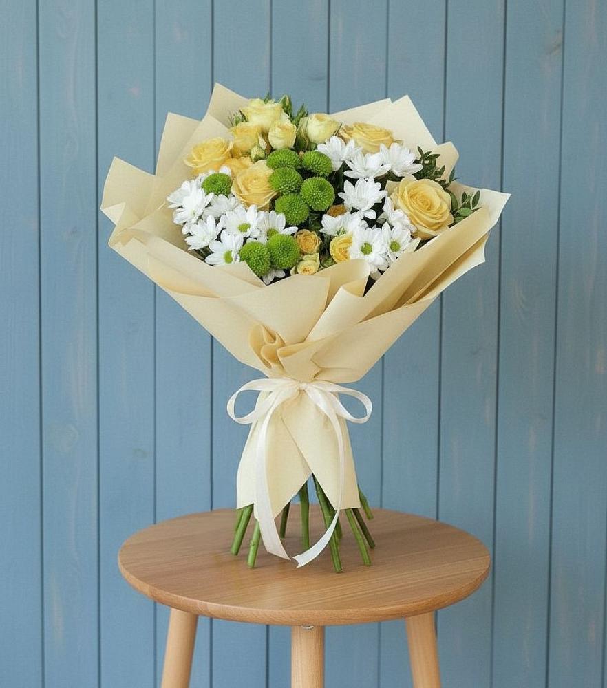 Букет цветов из: Хризантемы и Розы в Светлые Горы