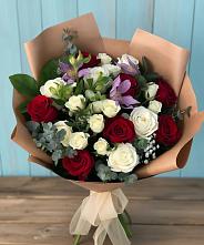 Букет цветов из:  Розы и Альстромерии в Светлые Горы