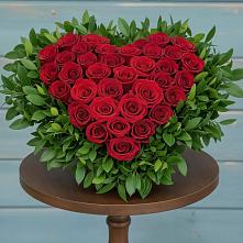 Цветочная композиция из Розы в виде сердца в Светлые Горы