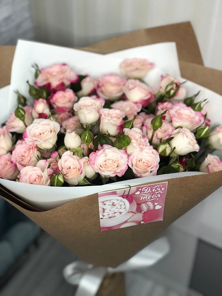 Букет цветов из: Розы в Светлые Горы