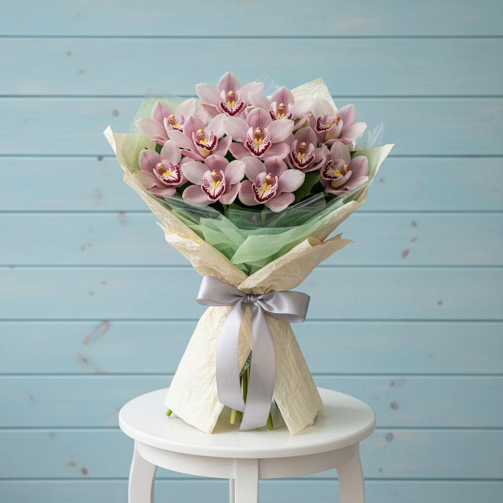 Букет цветов из: Орхидеи и Розы в Светлые Горы