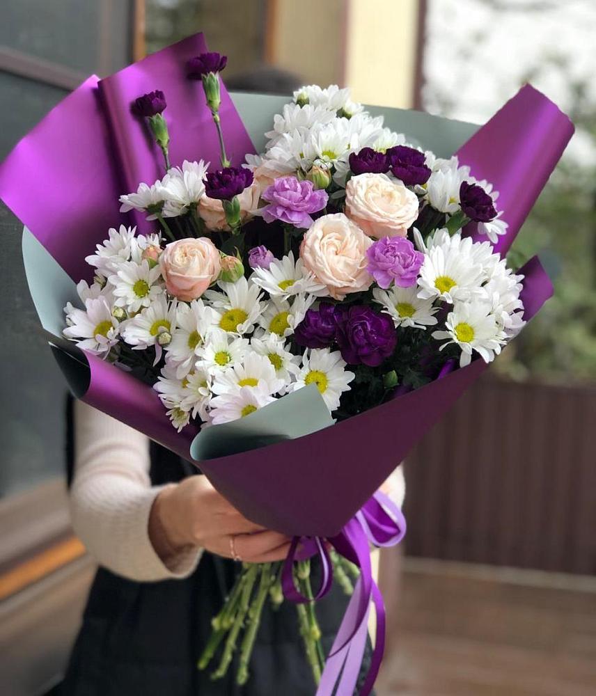 Букет цветов из: Хризантемы, Гвоздики и Розы в Светлые Горы