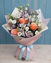 Букет цветов из:  Лизиантусы, Розы, Альстромерии и Гипсофила в Светлые Горы