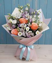 Букет цветов из:  Лизиантусы, Розы, Альстромерии и Гипсофила в Светлые Горы