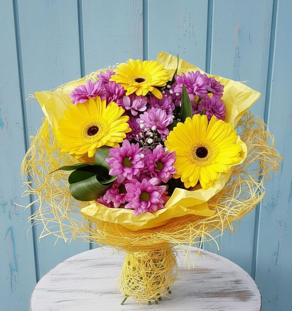 Букет цветов из: Хризантемы и Герберы в Светлые Горы