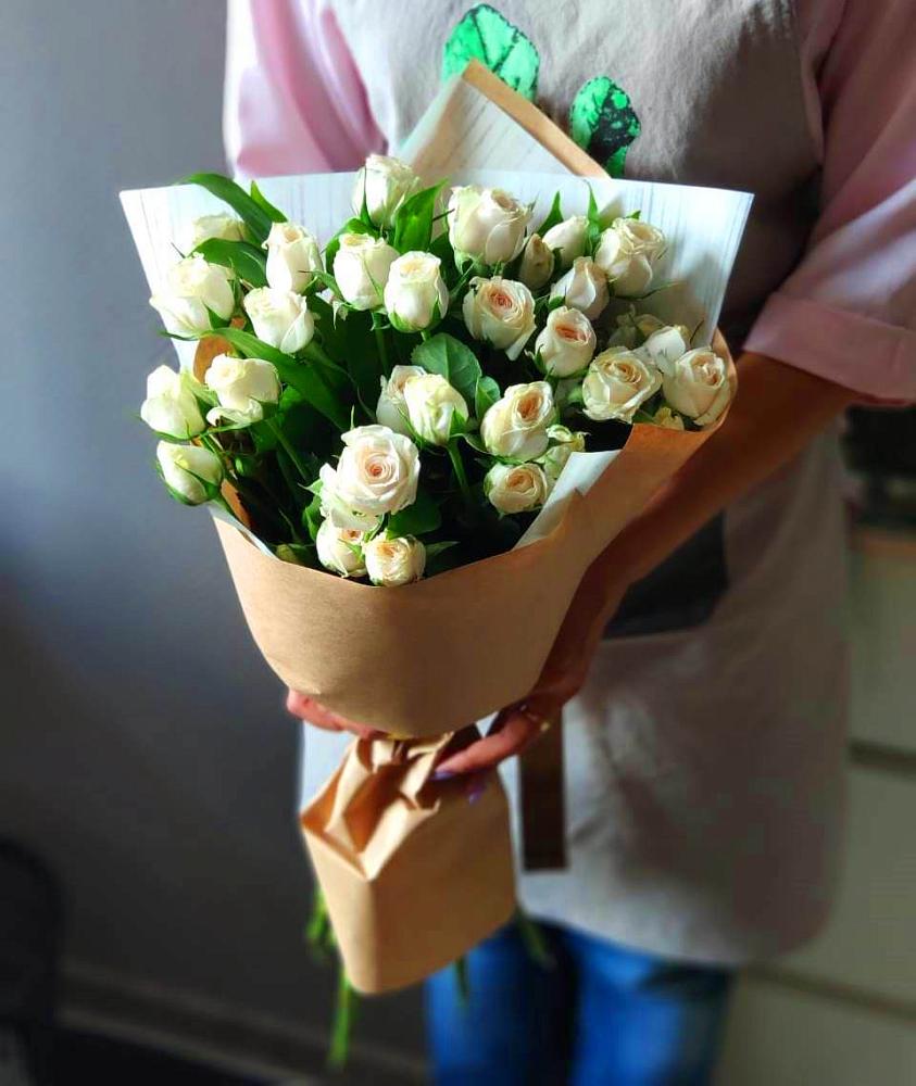 Букет цветов из: Розы в Светлые Горы