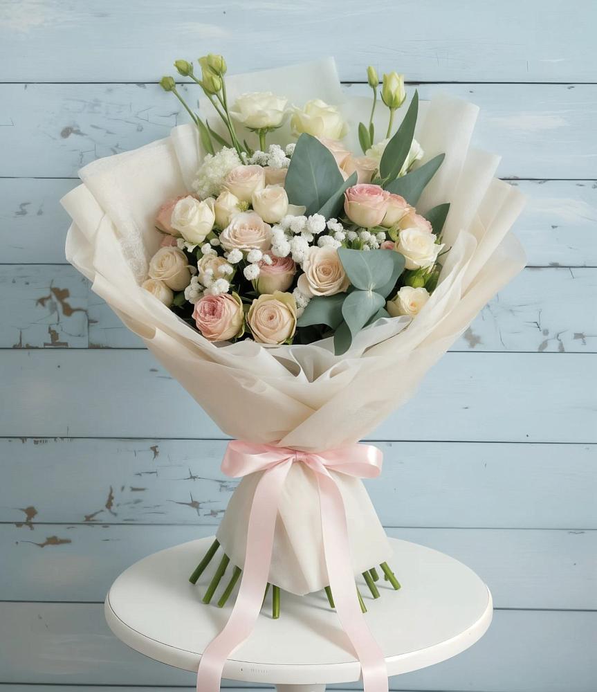 Букет цветов из: Розы и Лизиантусы в Светлые Горы