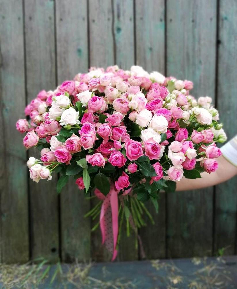 Букет Розовые кустовые розы Натали и Лав Лидия в Светлые Горы