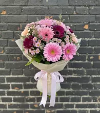 Букет цветов из:  Герберы и Хризантемы в Светлые Горы
