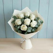 Букет Белые розы в Эвкалипте в Светлые Горы