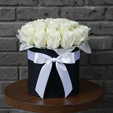 Цветочная композиция из Розы в шляпной коробке #REPLACE_PRED# Светлые Горы